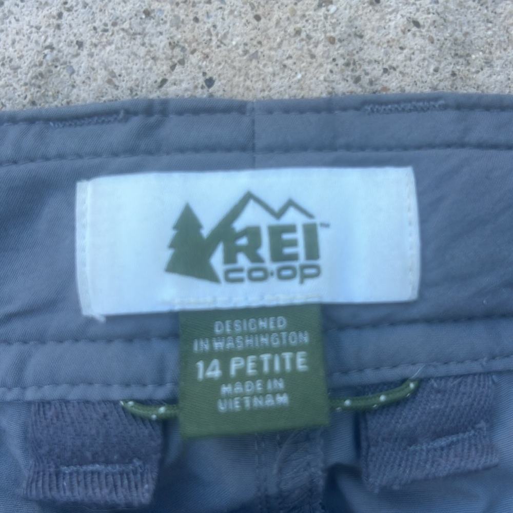 REI Women's Grey Convertible Relaxed Fit Hiking Pant Size 14P - Picture 4 of 9